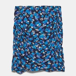 New Zara printed mini skirt NWT large